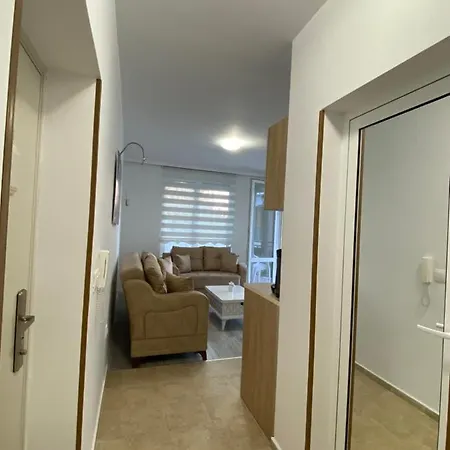 Apartment ели