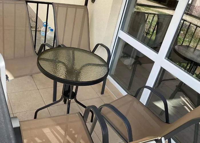 アパート ели *